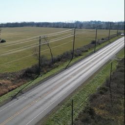 Bluemax USA lineman using dynamometers line sagging and tensioning
